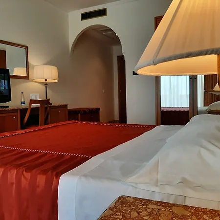 فندق Parco Dei Principi - Roccella Jonica 5*